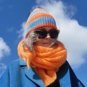 Unikat, orange, XL-Weiches Mohairtuch-Seide, Dreieckstuch, Schultertuch, scarf, Mütze hellblau-neonorange gestreift Bild 1