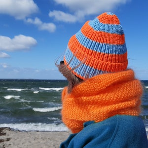 Unikat, orange, XL-Weiches Mohairtuch-Seide, Dreieckstuch, Schultertuch, scarf, Mütze hellblau-neonorange gestreift Bild 3