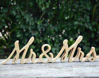 4 pollici Mr Mrs legno segno legno Script lettere legno parola rustico Wedding Decor nuziale doccia foto Prop giorno di San Valentino regalo di nozze