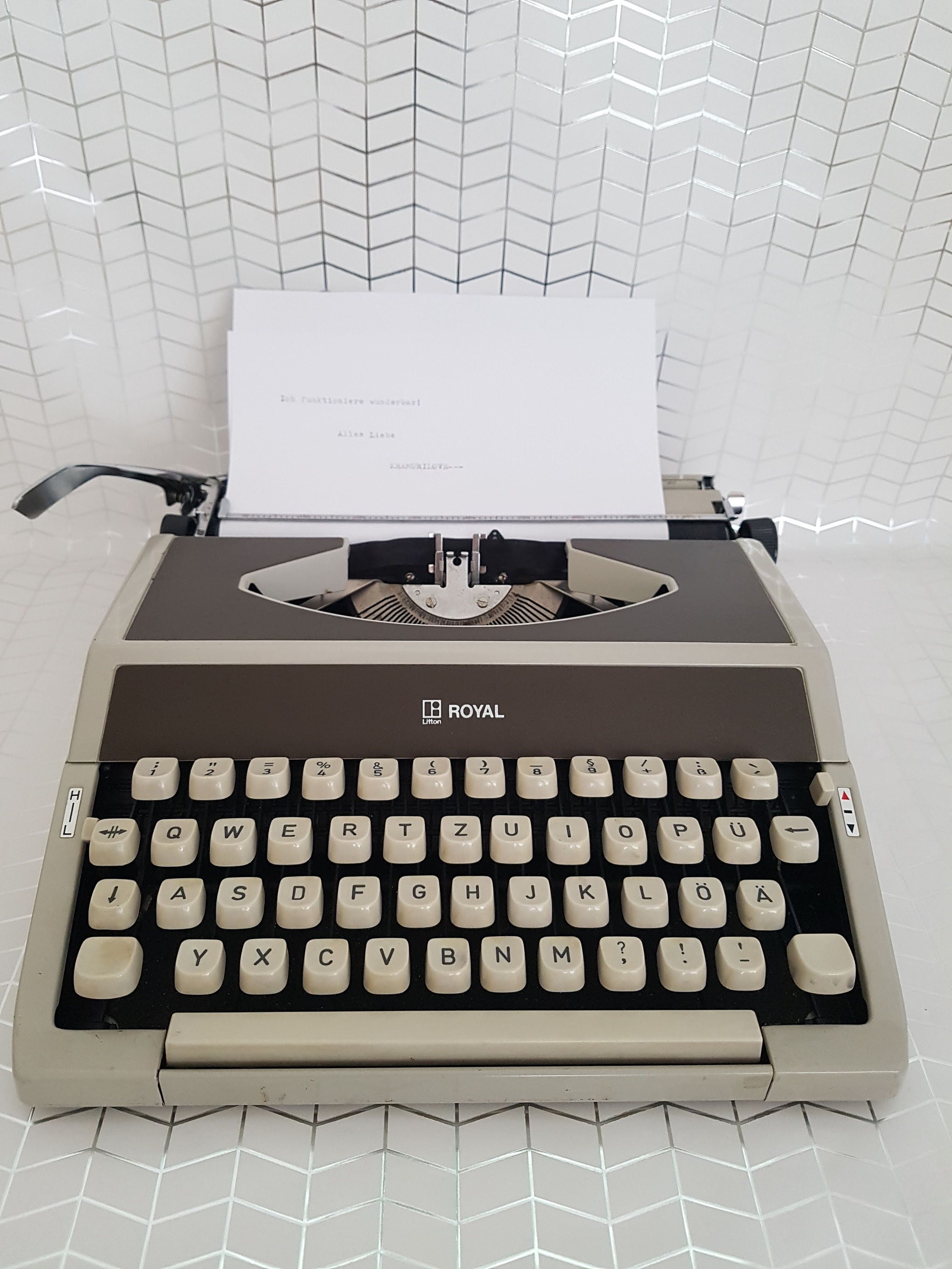 Essay type writer picture
