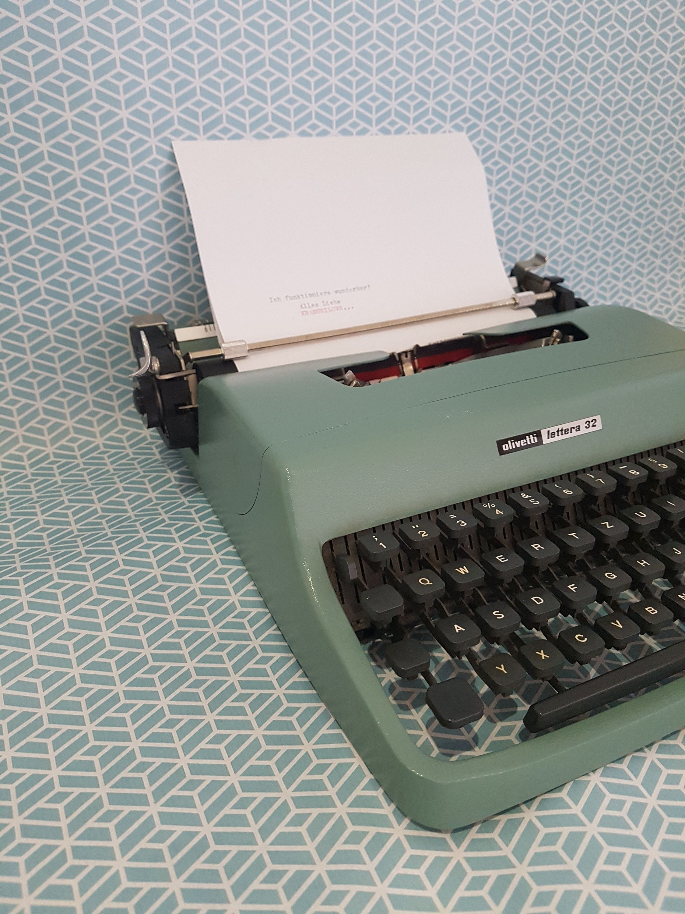 Typewriter Olivetti Lettera 32, Typewriter green, Lettera 32 Olivetti