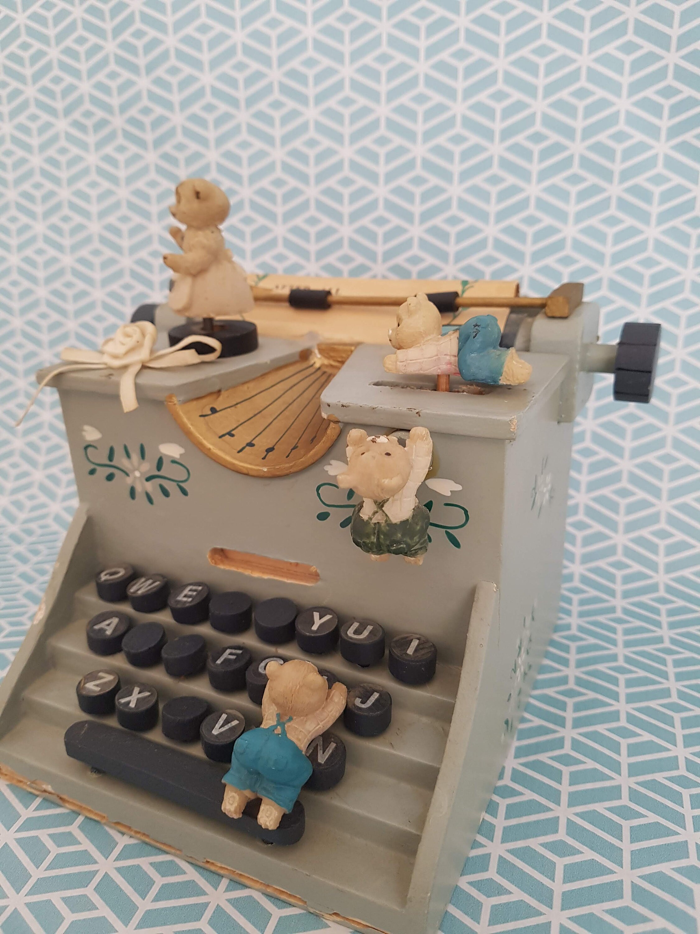 old wooden music box