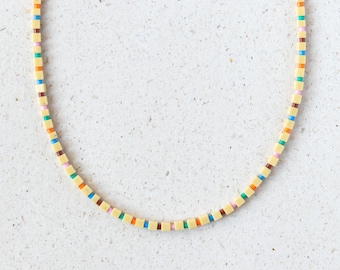 Necklace with colorful acrylic beads, minimalist beaded jewelry, 18-karat gold-plated clasp, handmade by eilenna