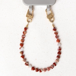 Handykette kurz aus Naturstein Herzperlen, universal Handschlaufe mit Karabinern, handmade von eilenna