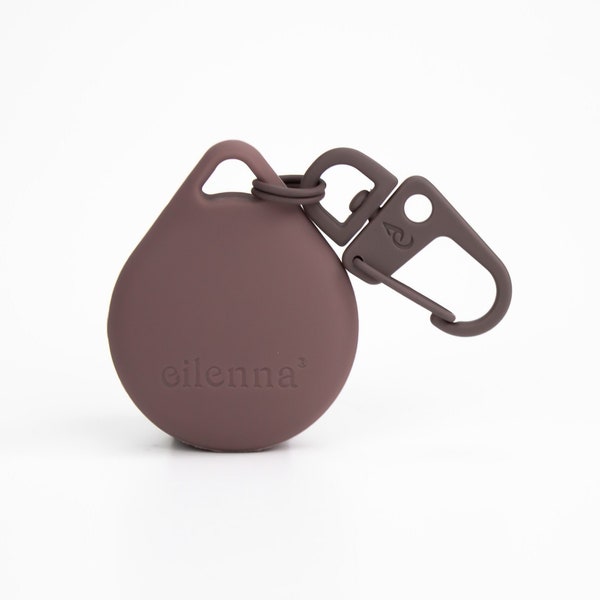 eilenna AirTag case made of silicone with carabiner in the color BERRY