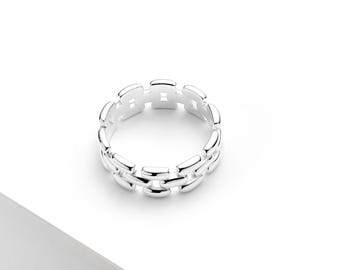 Sterling Silver Brick Chain Ring, Minimalist Statement Stacking Ring in a Tyre or Brick Pattern, Unique Gift for Him or Her