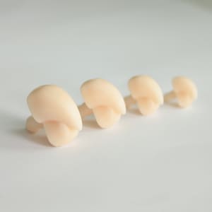 plastic beak noses High quality for toy, animal noses, parrot noses, bird nose, needle felting noses - price for set of 4 items light beige