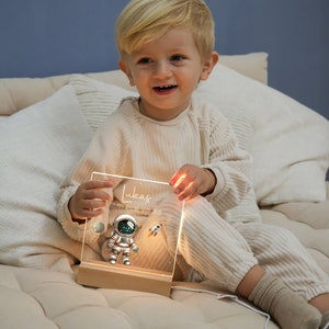 Night light baby, astronaut, night light personalized, gift birth boy, baby gift, gift for birth
