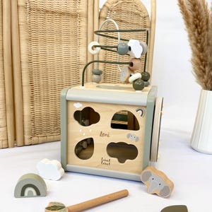 Personalized wooden motor skills cube – Christening gift for girls and boys – Montessori toys – Baby toys – Gift for birth