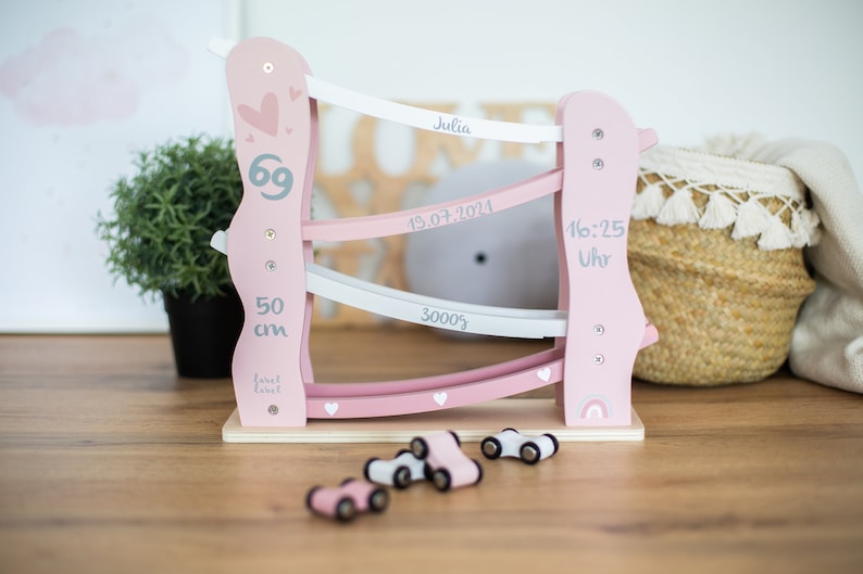 Taufgeschenk, Außergewöhnliche personalisierte Kugelbahn Herz rosa, Geschenk Geburt, Geschenk zur Geburt Bild 2