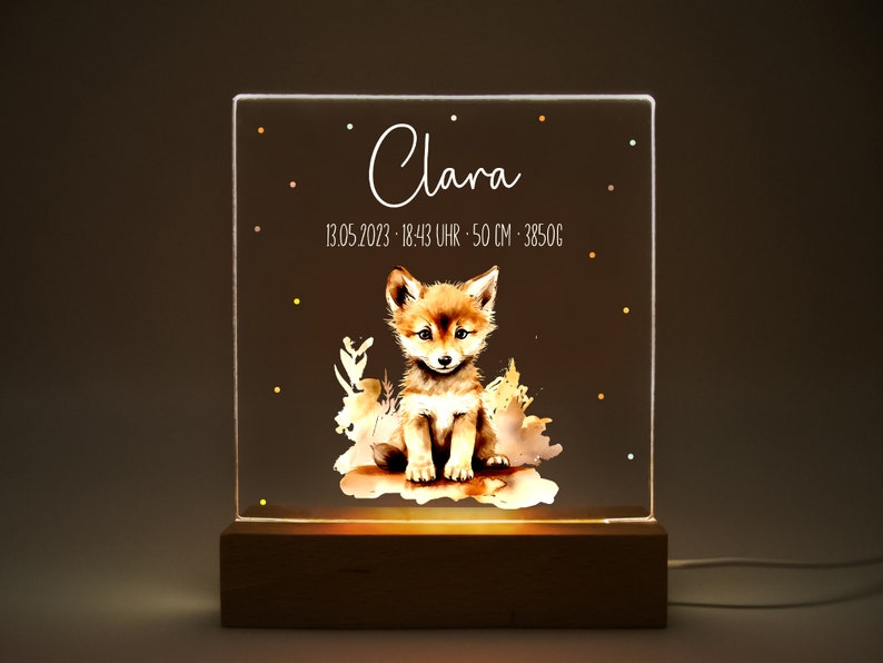 Nachtlicht mit Namen und Wolf-Design – Geschenk zur Geburt personalisiert