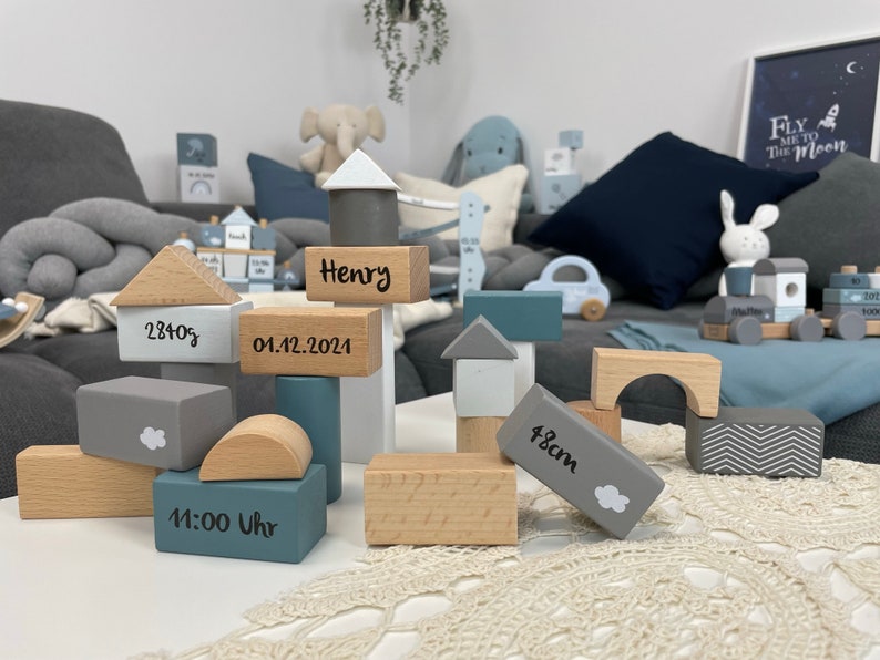 Gift for birth, 50 wooden building blocks blue personalized with storage box image 9