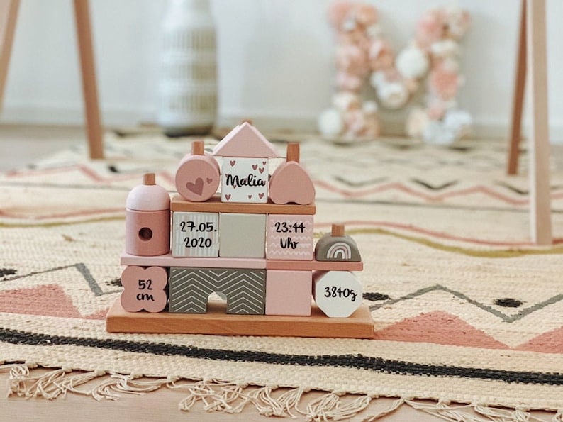 Personalisiertes Stapel und Steckspiel Haus rosa, bedruckt personalisierbar Bild 1