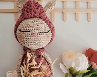 Crochet Dora the farm bunny pattern - Amigurumi bunny pattern - Farm crochet pattern - Easter crochet pattern - in English and Portuguese