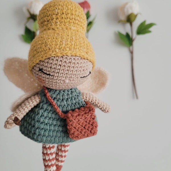 Crochet fairy doll pattern - Aurora fairy doll amigurumi - in English, Portuguese and Spanish