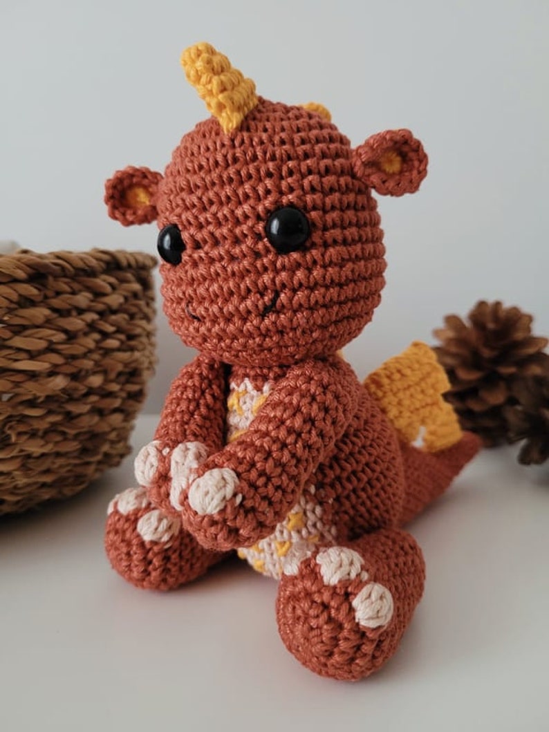 Crochet dragon pattern Lino, the baby dragon English/Portuguese image 8
