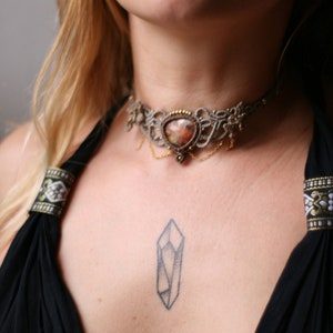Gargantilla Crazy Lace Agate Tiara marrón beige. Cristal de macramé de latón. Hada. Diosa hippy. ethnico. boho brillo. elf