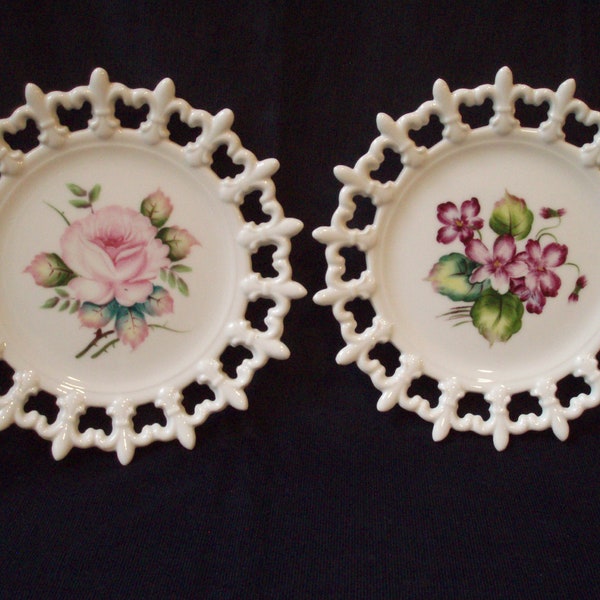 Vintage Lefton Hand Painted Porcelain Plates with Lattice Reticulated Fleur de Lis Edge