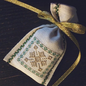 Elegant lavender bag gold-green