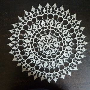 Lace doily Malena cream, 38 cm