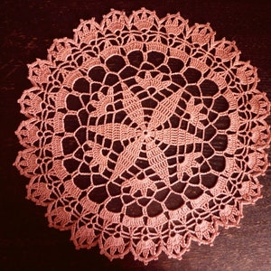 Lace doily Vienna, 30 cm, powder, unique!