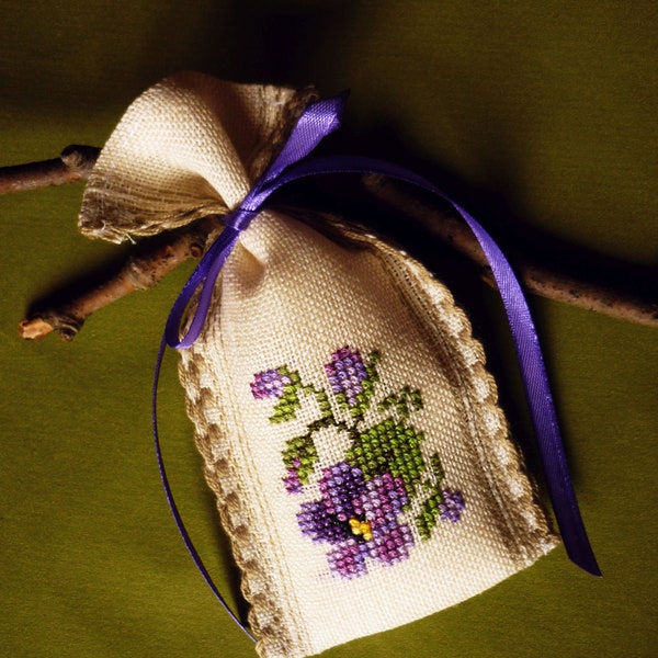 Lavender bag Violet on linen