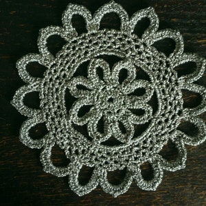Jennifer lace doily, 17.5 cm, antique silver metallic