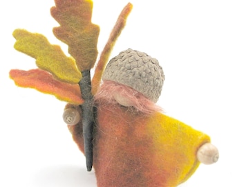 Flower gnome, flower child, oak, acorn, autumn, seasonal table, Waldorf-style decoration, dwarf oak with autumn leaves, tree, acorn cap
