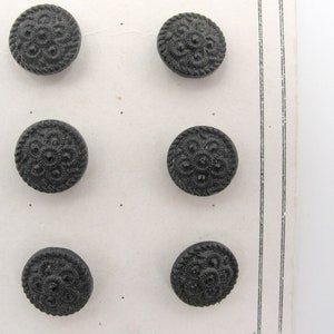 6 glazen knopen uit Gablonz, collector's items, op staalkaart, zwart, vintage, diameter 12 mm