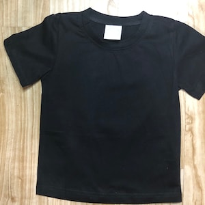 Chemise noire à manches courtes pour garçon