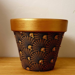 Decoupaged Art Deco plant pot/Decoupaged planter/Gold plant pot/Indoor Plant pot/ Fan Art Deco/Clay Pot, Painted clay pot, Pots for plants