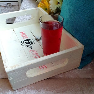 Tea and Coffee tray, Wooden tea tray, Handmade pallet wood coffee tray, Pallet wood, Reclaimed wood pallet tray, Small wooden breakfast tray