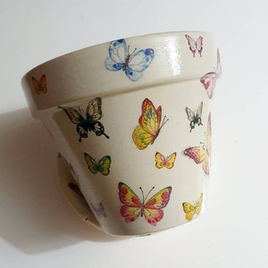 Butterfly plant pot/Butterfly/ Decoupaged plant pot/Painted clay pot/Clay pot/Hand painted plant pot/Pots for plants/Plant pot/Indoor pot