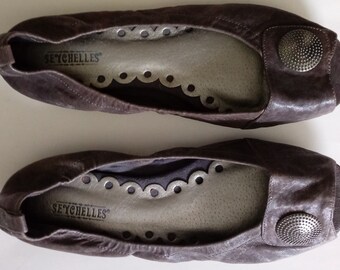 New Women's Size:US7.5  SEYCHELLES® Flats in Grayish Brown , Leather Upper