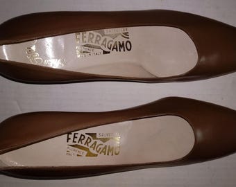 Never worn Salvatore Ferragamo Women's Size 9AAA(slim)  Milk Coffee Color Heel Loafers
