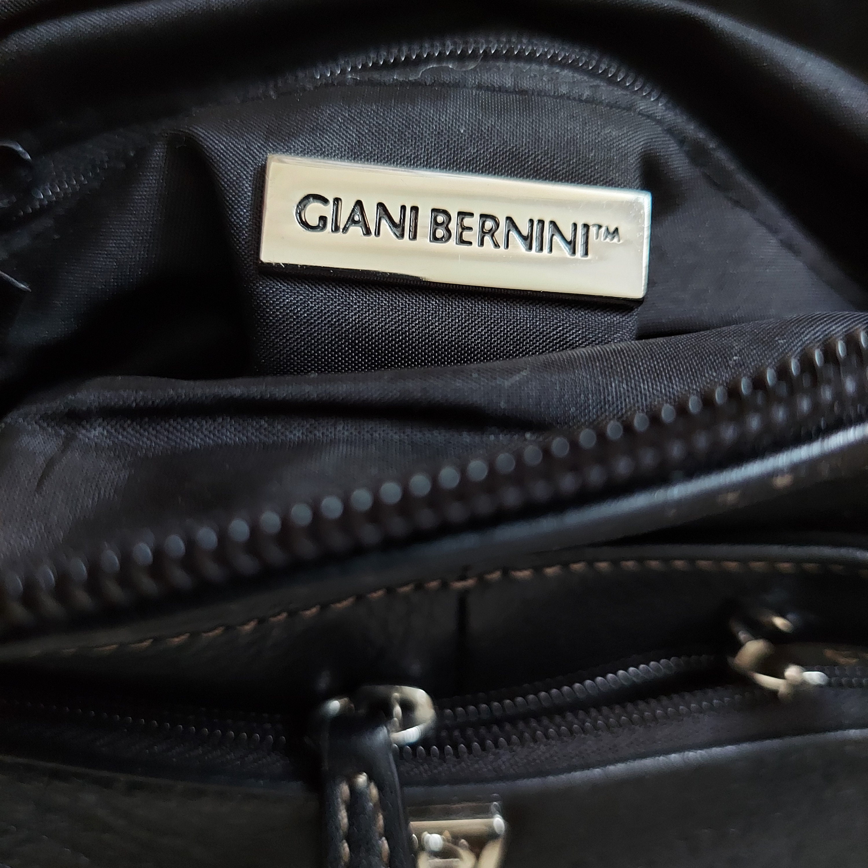 Barely Used Giani Bernini™ BLACK Leather Crossbody/shoulder Organizer ...