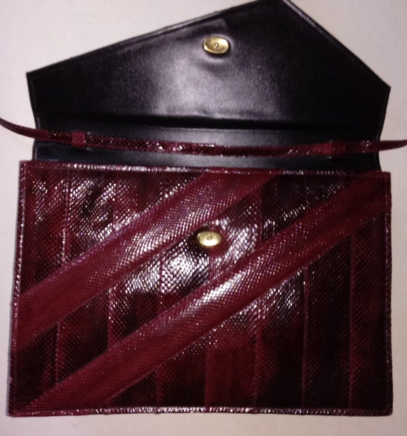 Never Used 70s Bordeaux Python Skin Shoulder Clut… - image 8