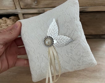 Ring Pillow ivory , Lace wedding pillow, Wedding Ring pillow
