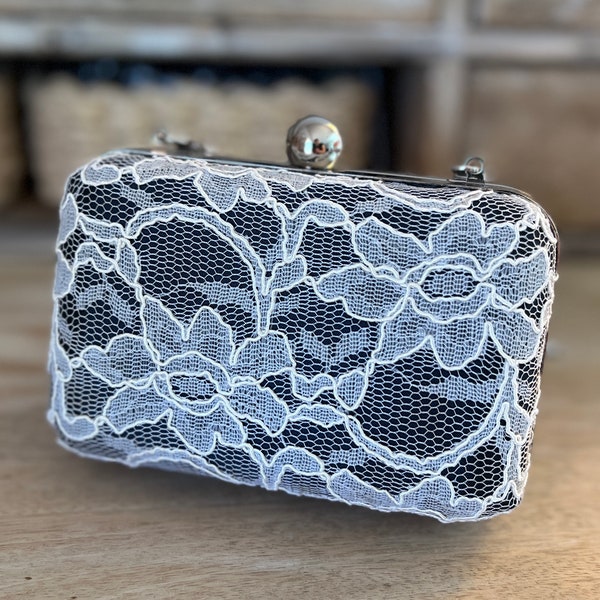 Evening bag blue with ivory lace