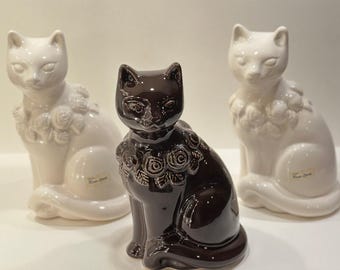 パーク・ローズ・ブリドリントン陶器の猫の置物：釉薬花模様の陶器