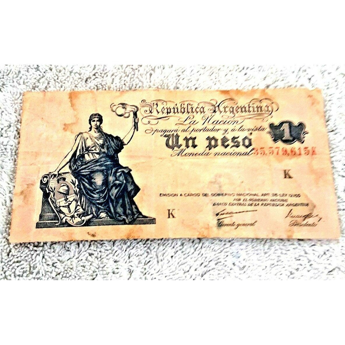 Vintage Un Peso Republica Argentina Circulated Banknote Currency Old Money