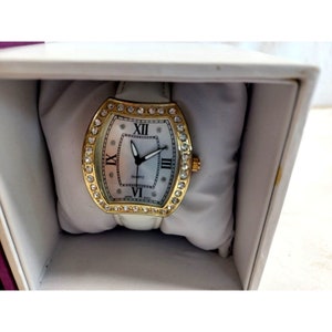 1990&#39;s NIB Women&#39;s Wrist Watch Roman Numerals New Quartz Japan Movement