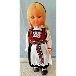 Vintage 1989 Collectible 9" Hard Plastic Sleepy Eyes Denmark Dutch Girl Doll