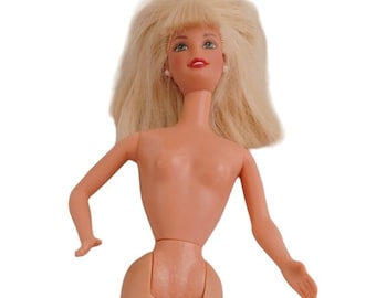 Vintage 1966 Twist n Turn Barbie Fashion Doll Mattel Platinum Blonde 11.5"