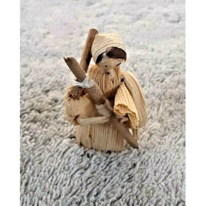 Vintage 1960&#39;s Miniature Corn Husk Doll Ornament 2 1/4&quot; Tall Hand Made Farm Girl