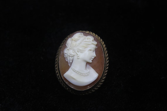9ct gold hotsell cameo brooch