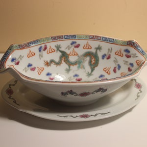Dragons CHINESE ZHONGGUO JINGDEZHEN hand painted / Gravy boat / sauce bowl ,Porcelain