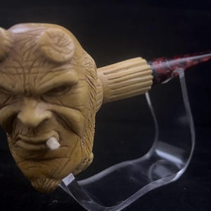 Dall&#39;inferno con fumo - Pipa intagliata a mano - Senza corna, senza paura - Pipa in schiuma di mare Hellboy