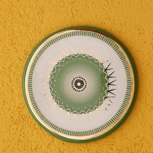 GRÜN | Handgemachte Gold verzierte Keramik Evil Eye | Evil Eye Wandbehang | GROSSE | 20cm Durchmesser