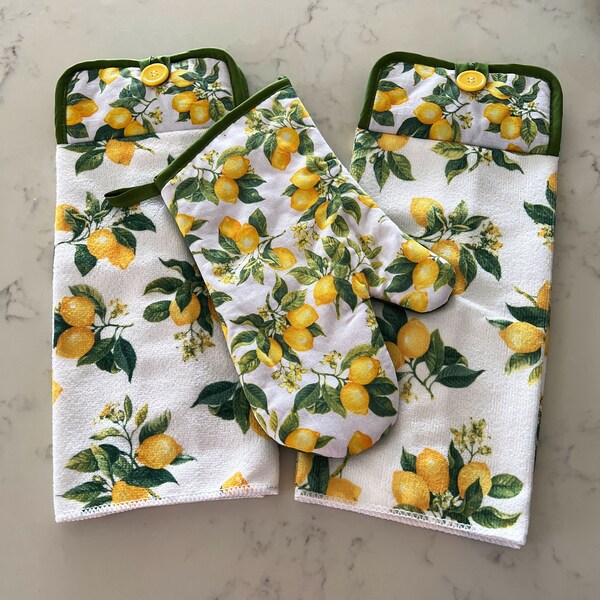 Hanging Kitchen Towel Set with Lemons, Two Hanging Towels Oven Mitt with Lemons, Double Sided Pot Holder Towels with Button Closure